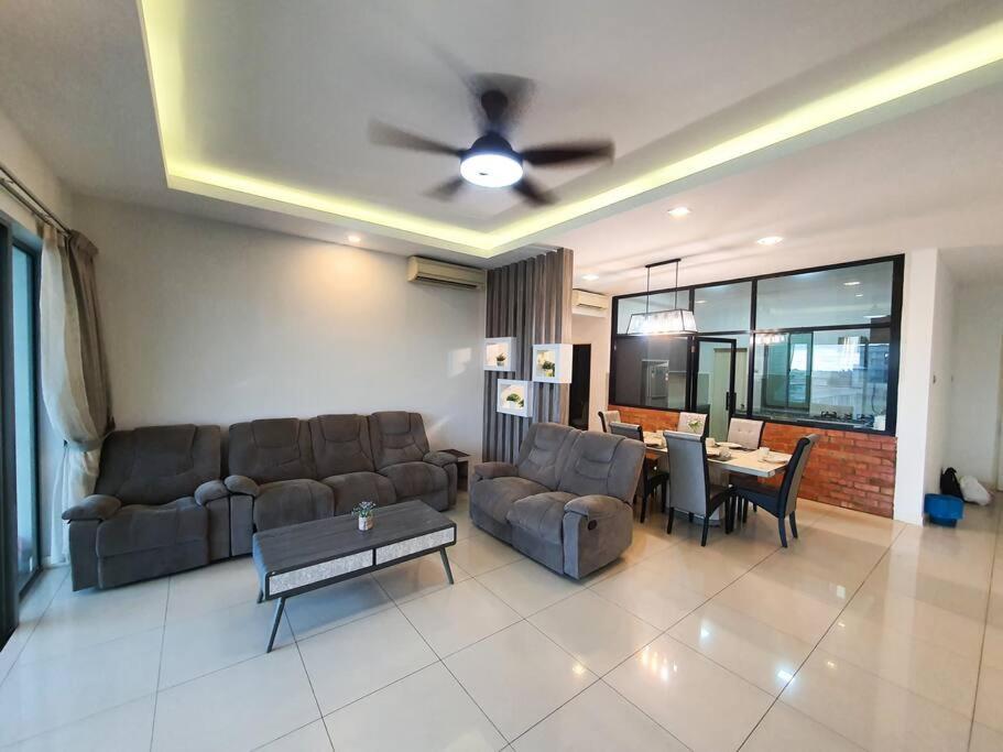 Apartment L The Loft Imago Spacious House Big Family Kota Kinabalu